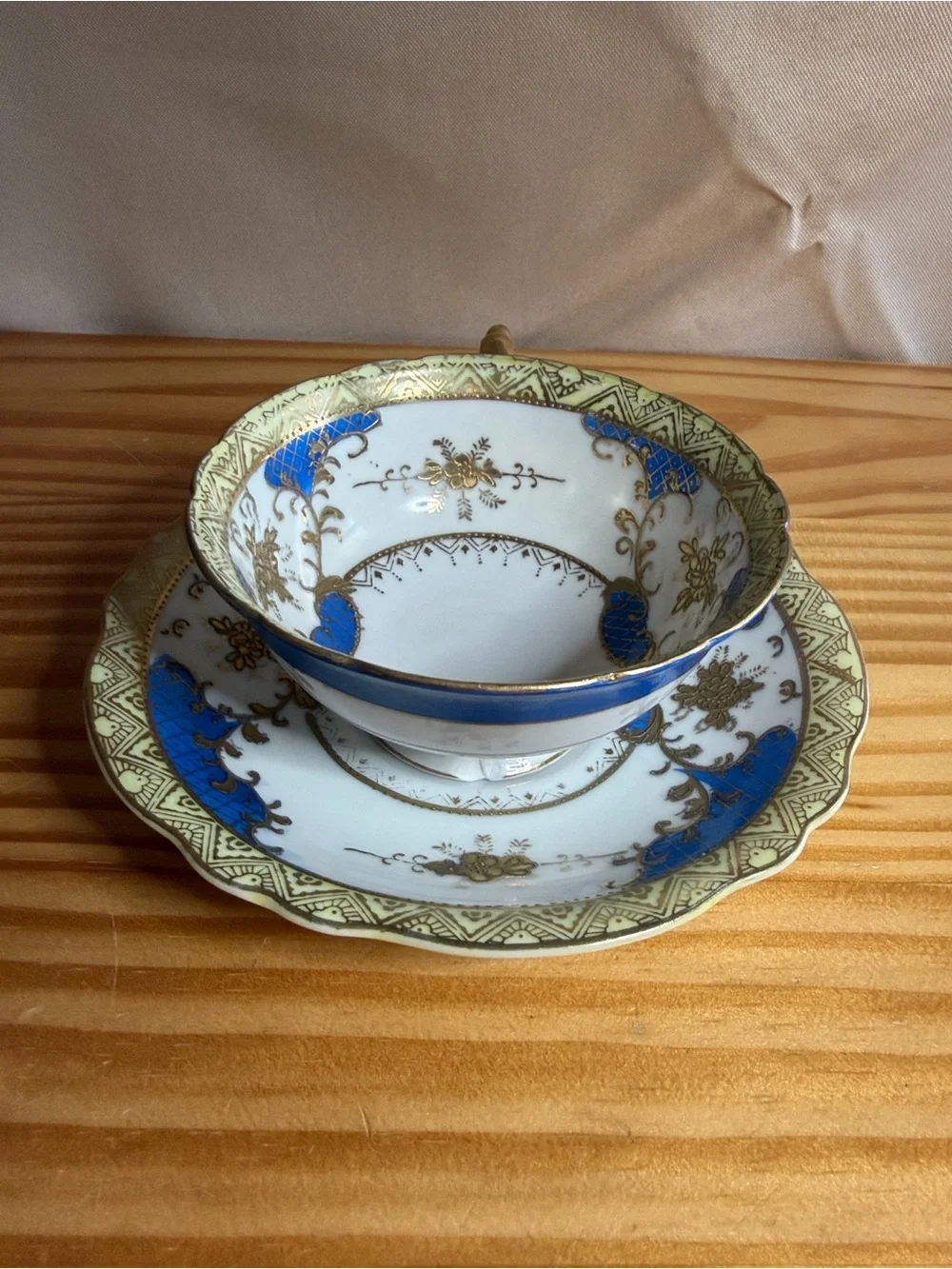 Vintage Mid-Century MB Japan Porcelain Saucer Gold Backstamp Ring Dish Flawed